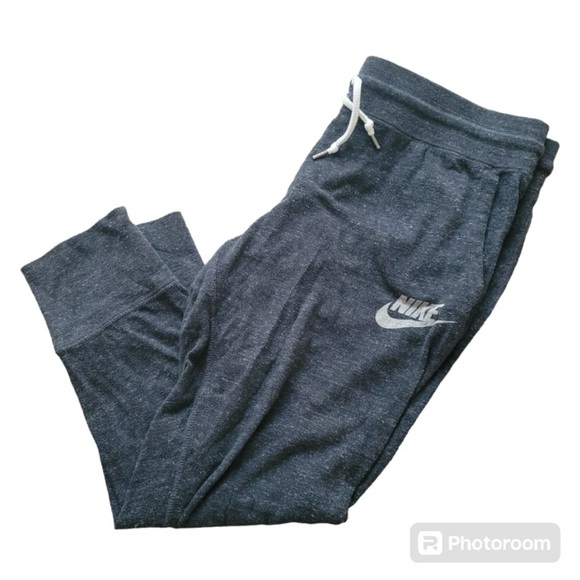 Nike Women’s sweat pants, size Large. - Picture 2 of 3